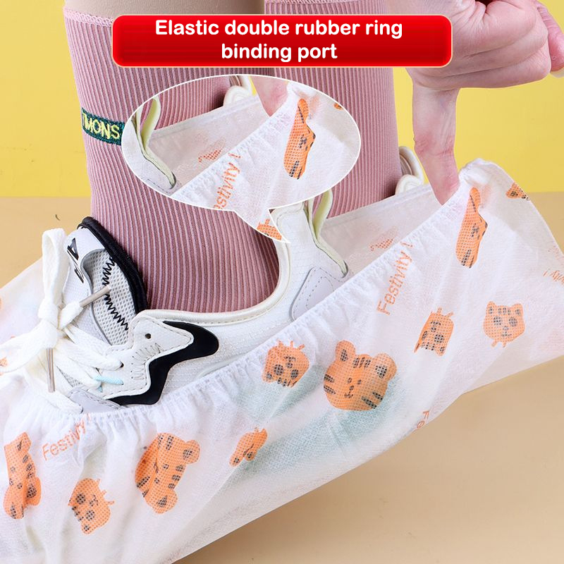 Dust Shoe Cnc - 50 個使い捨ての厚みのある漫画の靴カバー、家庭用屋内滑り止め防汚フットカバー、靴用の通気性のあるフットカバー